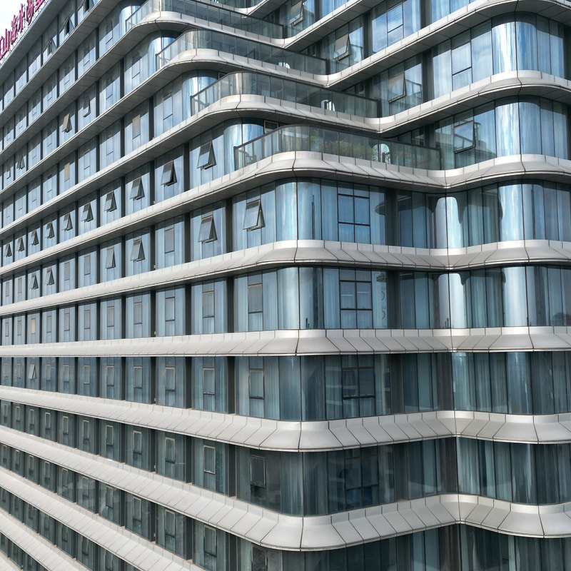 Glass curtain wall